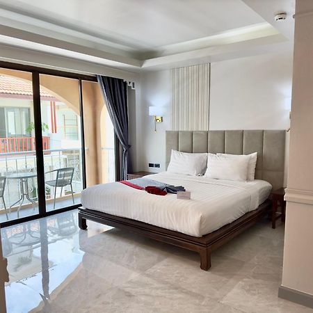 Grand Orlov Apart Hotel Patong Exteriör bild