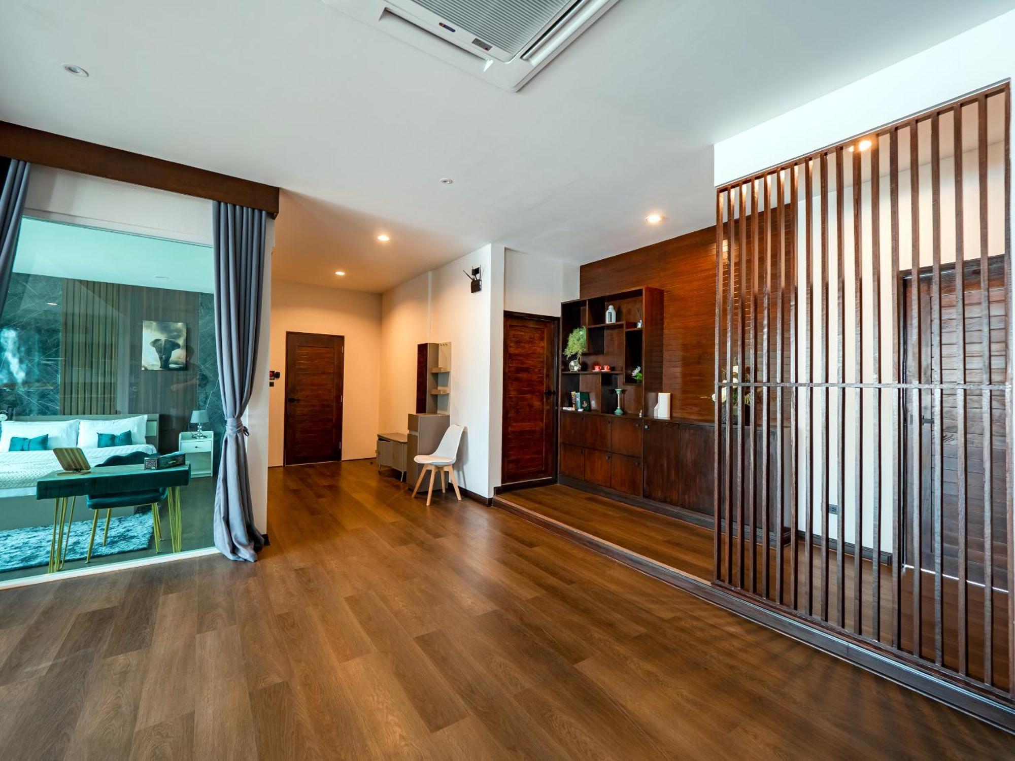 Grand Orlov Apart Hotel Patong Exteriör bild