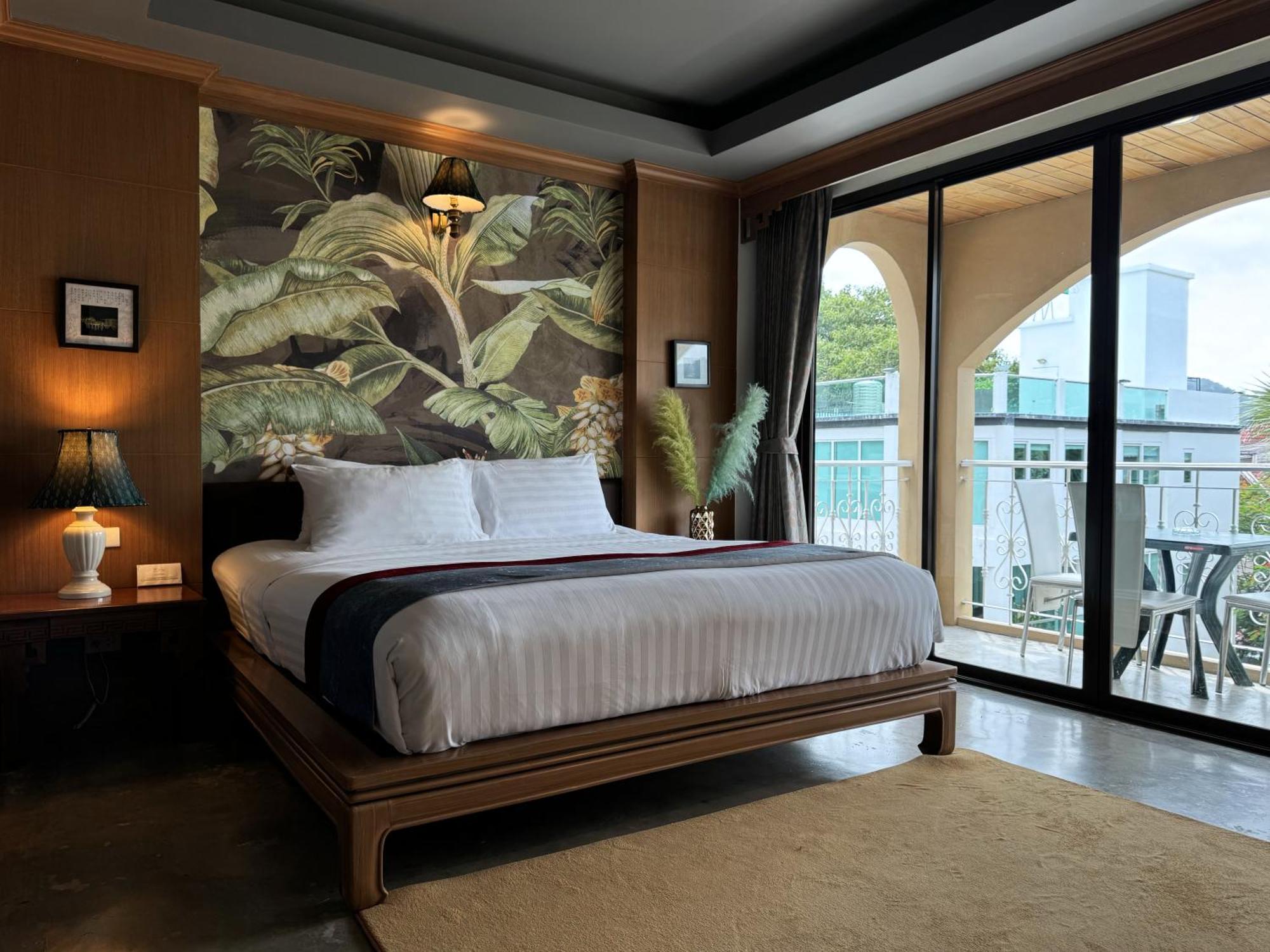 Grand Orlov Apart Hotel Patong Exteriör bild