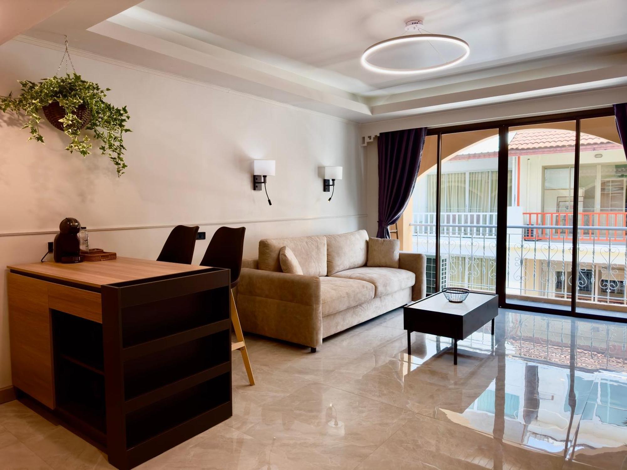 Grand Orlov Apart Hotel Patong Exteriör bild